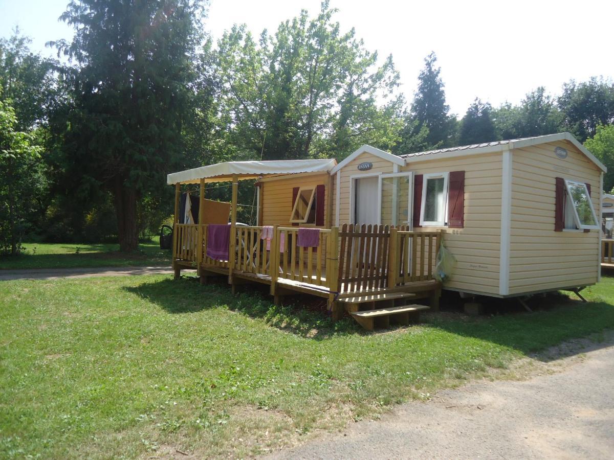 Camping Paradis Le Rocher De La Granelle Le Bugue Exterior photo